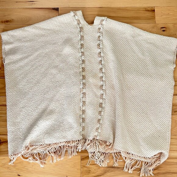LoveShackFancy 100% Cotton Knit Poncho Wrap Shawl with Tassle Cream Weave Loom - Picture 3 of 5